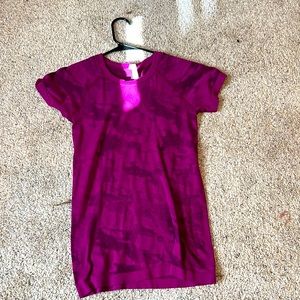 Athletica tight fitting pink camo top